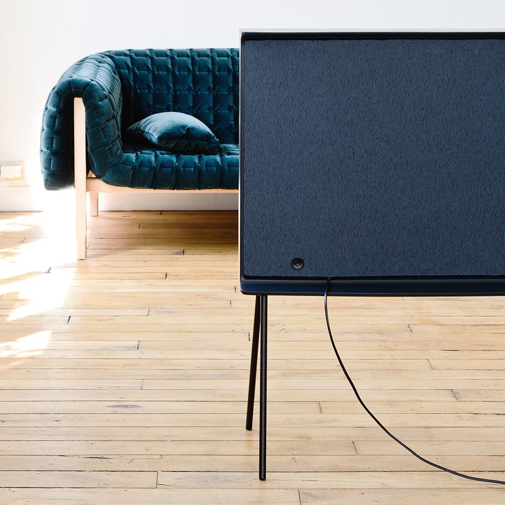 Samsung-Serif-TV-Bouroullec-009